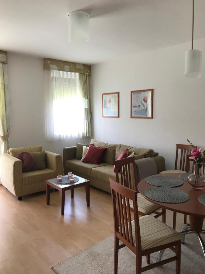 Lili Apartman Birdland Buekfuerdo Bagian luar foto