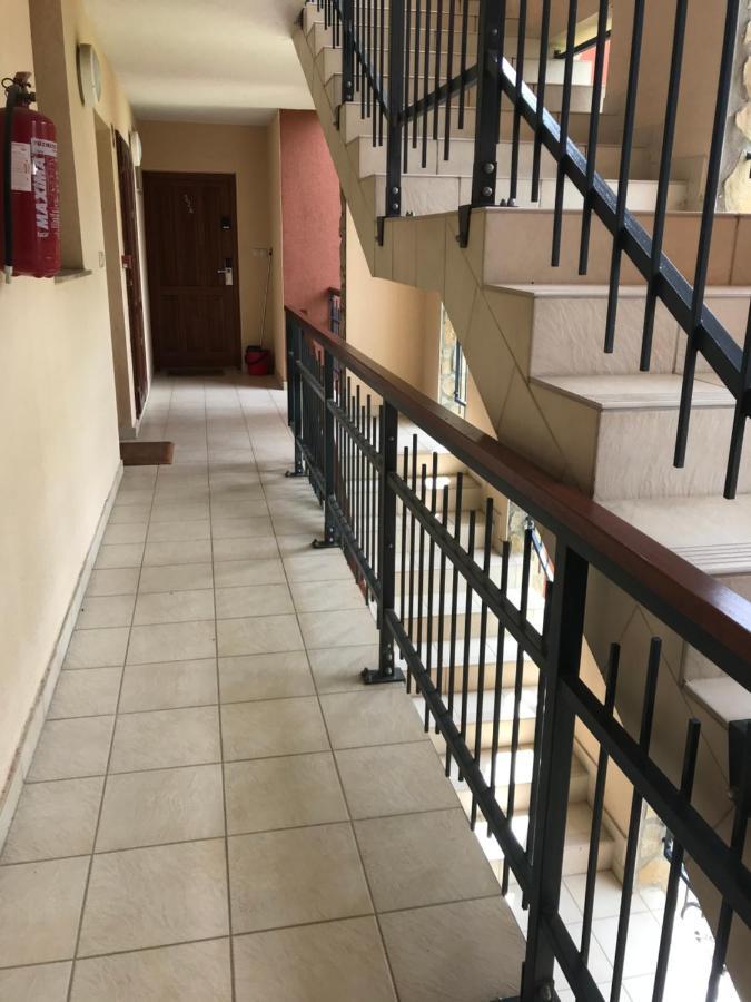 Lili Apartman Birdland Buekfuerdo Bagian luar foto