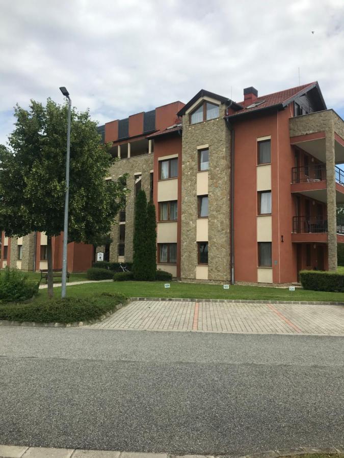 Lili Apartman Birdland Buekfuerdo Bagian luar foto
